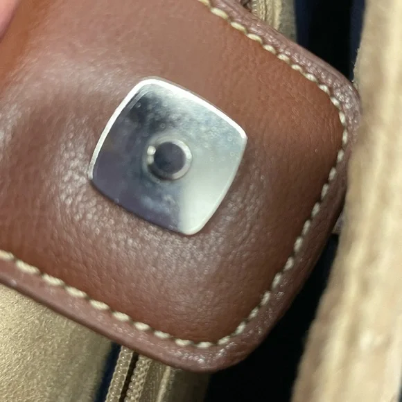 Tommy Hilfiger Tan and Brown Bag - Picture 5 of 10